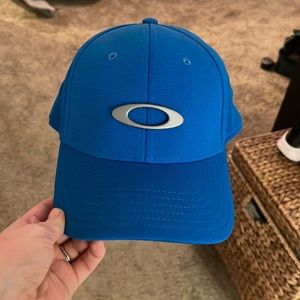 Oakley hat